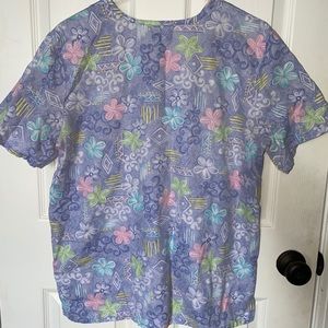 Floral print scrub top
